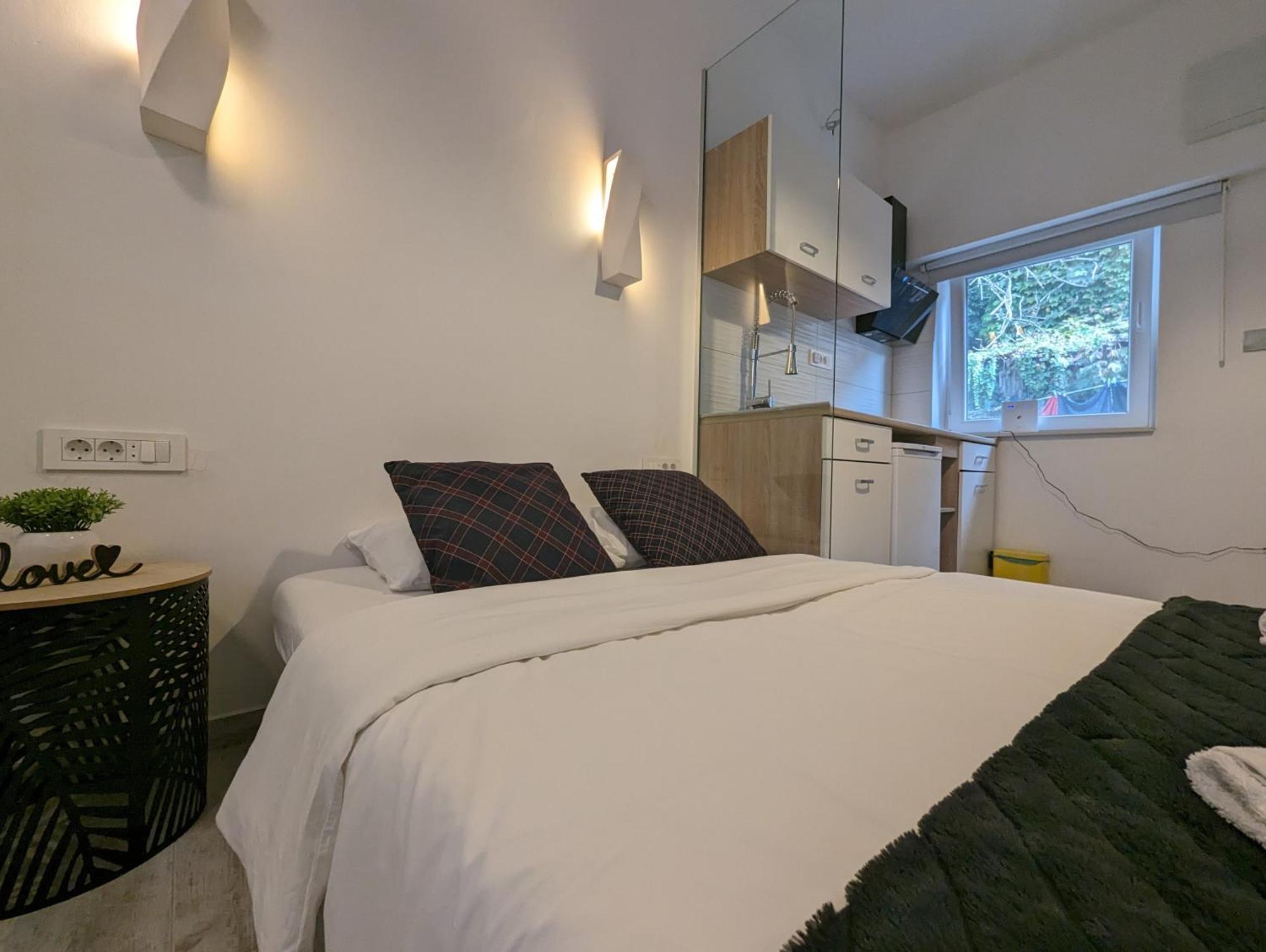 Cozy Maksimir Condo Near Kvatric Zagreb Exterior photo